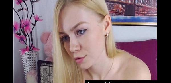  Teenage Busty Babe Loves Hot Shows Cam 480p masterbate LiveWildSexCams.com